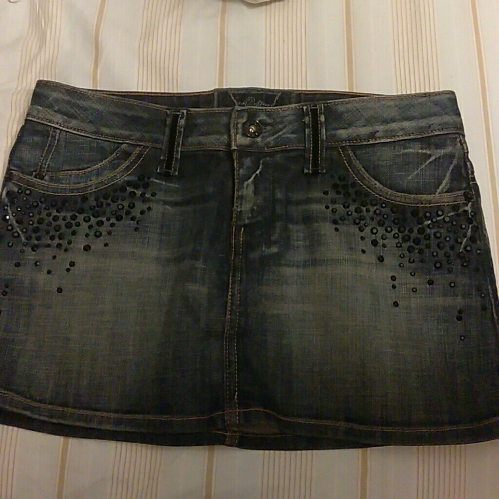 Guess skirt